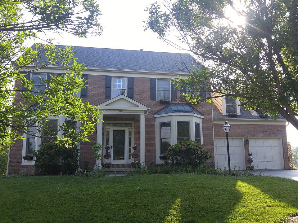 7011 Club House Cir