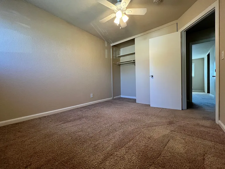 National Carlton Apartments — Photo 11