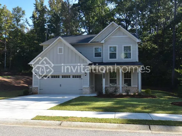 378 White Trillium Dr, Hoschton, GA 30548