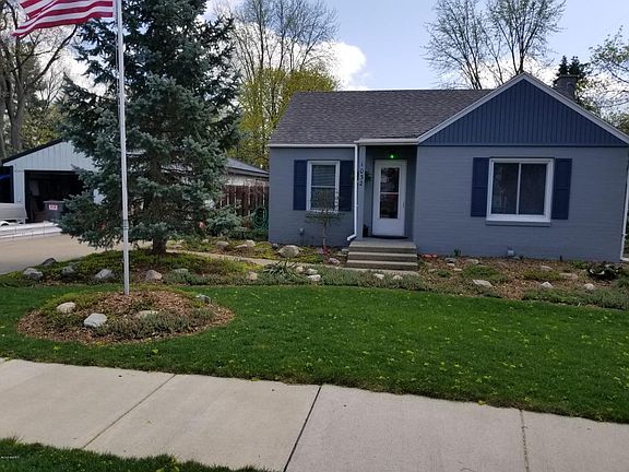 2nd image of 1032 Dahlia Ave