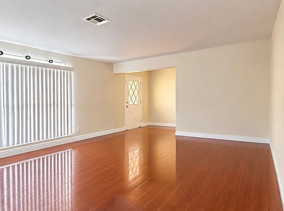 3rd image of 1608 S El Molino St