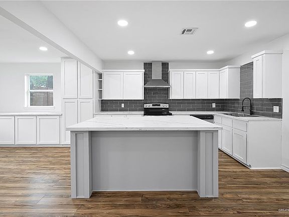 5th image of 1200 Gardenia Ave