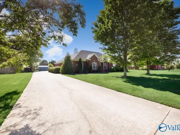 126 Golden Harvest Dr, New Market, AL 35761
