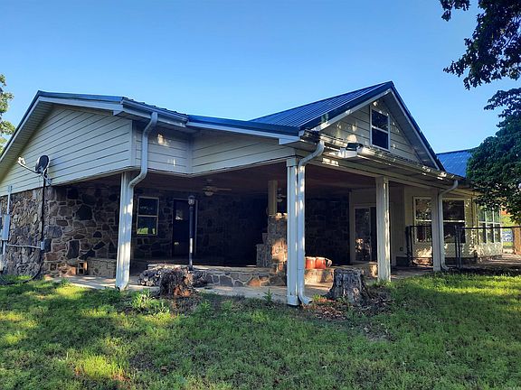 3rd image of 1162 Cove Rd