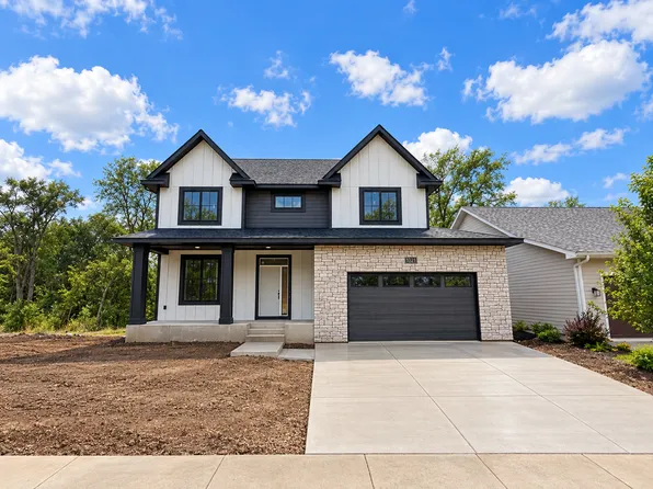 621 Kraewood Dr, Northfield, MN 55057