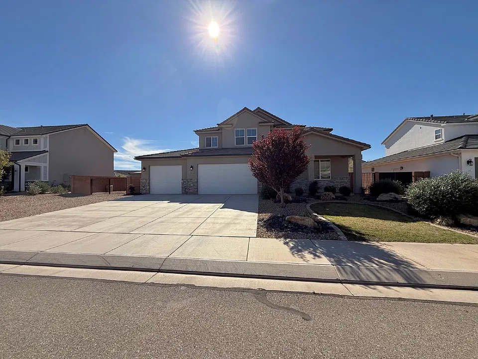 3292 E 2890 S