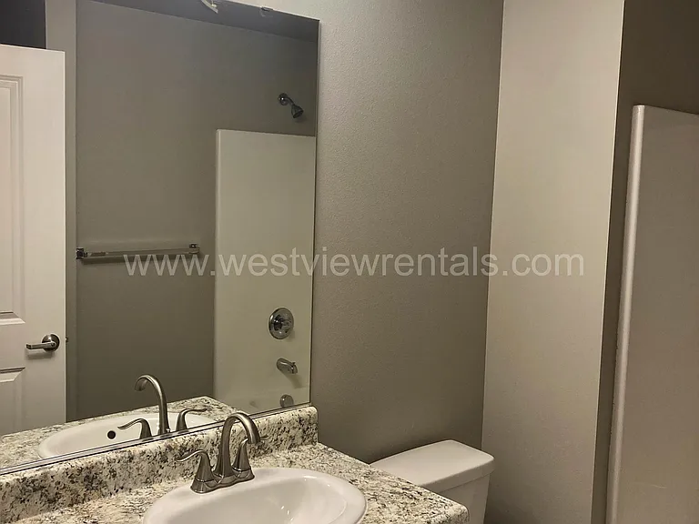 1010 Railroad Ave — Photo 60