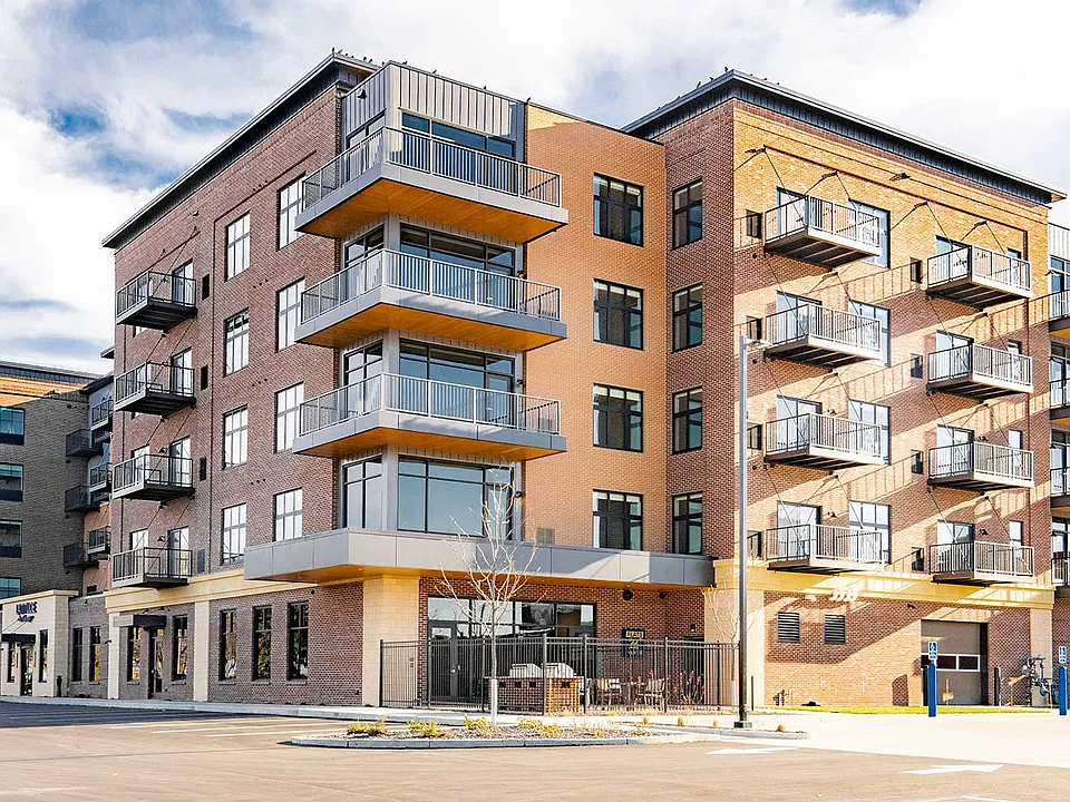 60 Main St #433