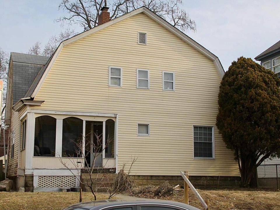 1st image of 394 E 17th Ave