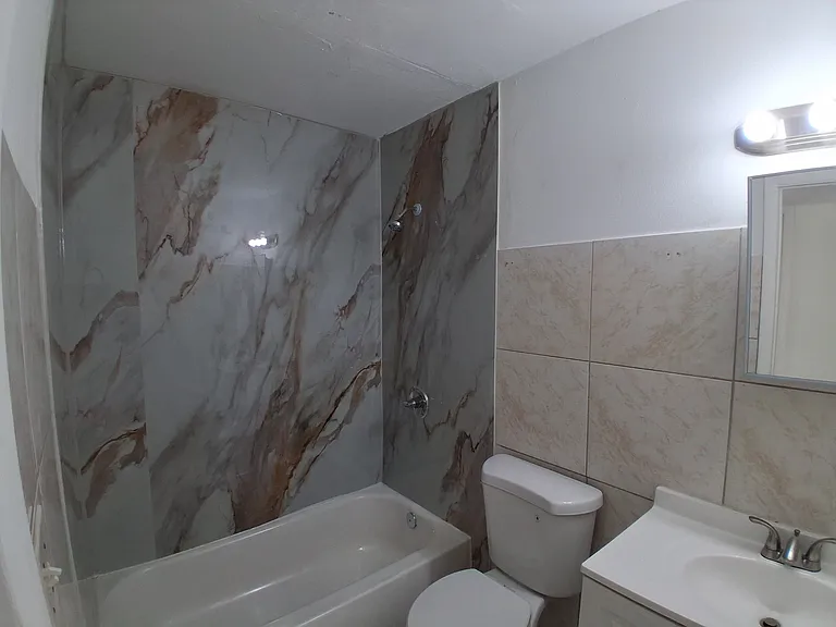 405 SW 13th Pl #112 — Photo 3