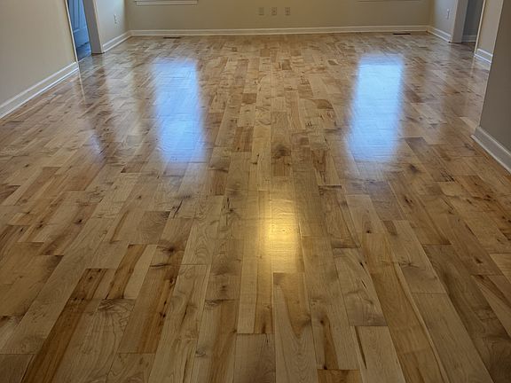 4th image of 696 W Creek Dr