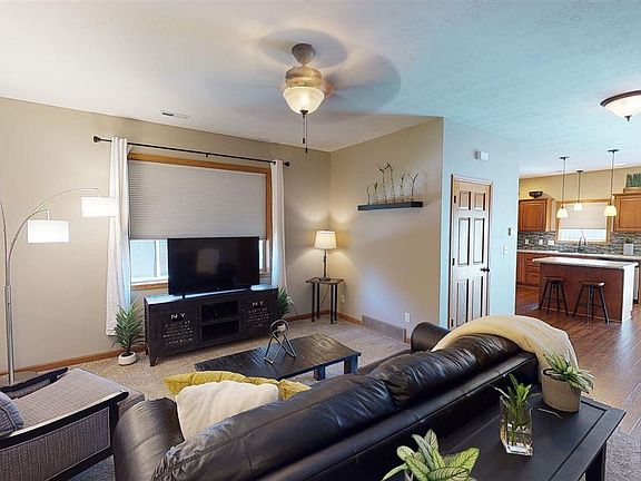 4th image of 6816 S Witzke Ave