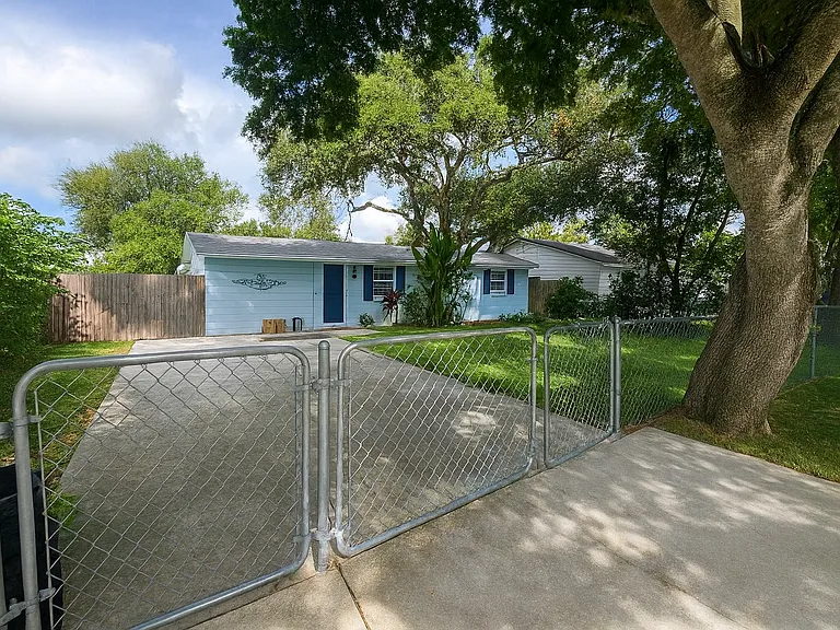 3612 Phillips St — Photo 1