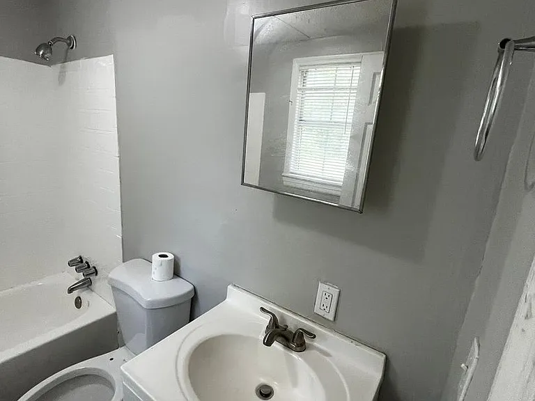 824 Winston Rd — Photo 12