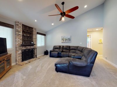 582 Mount Dell Dr, Clayton, CA, 94517