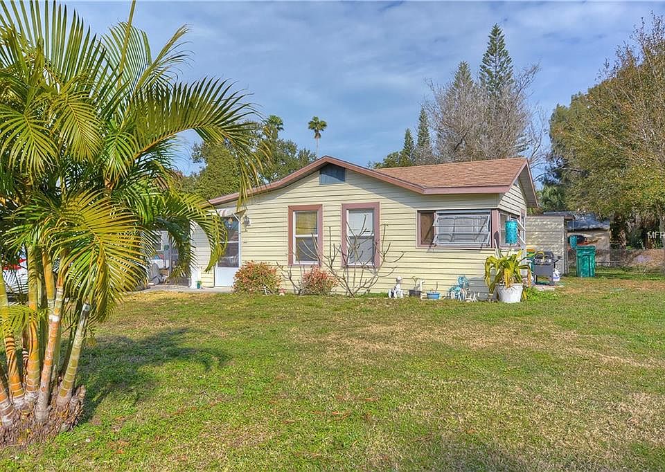 1st image of 1212 Carolyn Ln