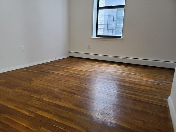 2nd image of 1365 Sheridan Ave #C7