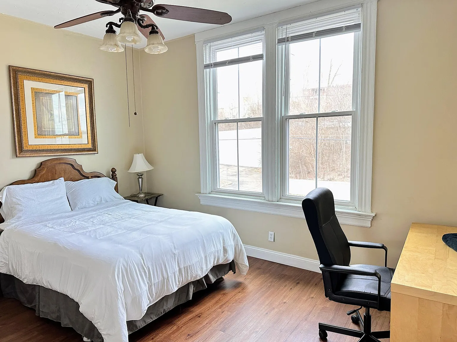 3 bed, 1100 sqft, $2,895 — Photo 1