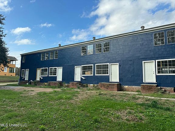 4th image of 1101 1st North St