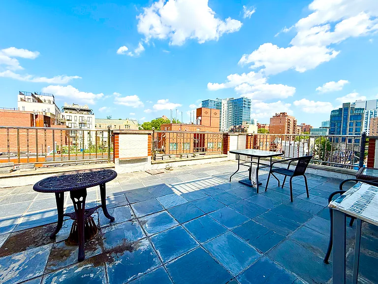 35-06 Leavitt St #7F — Photo 6