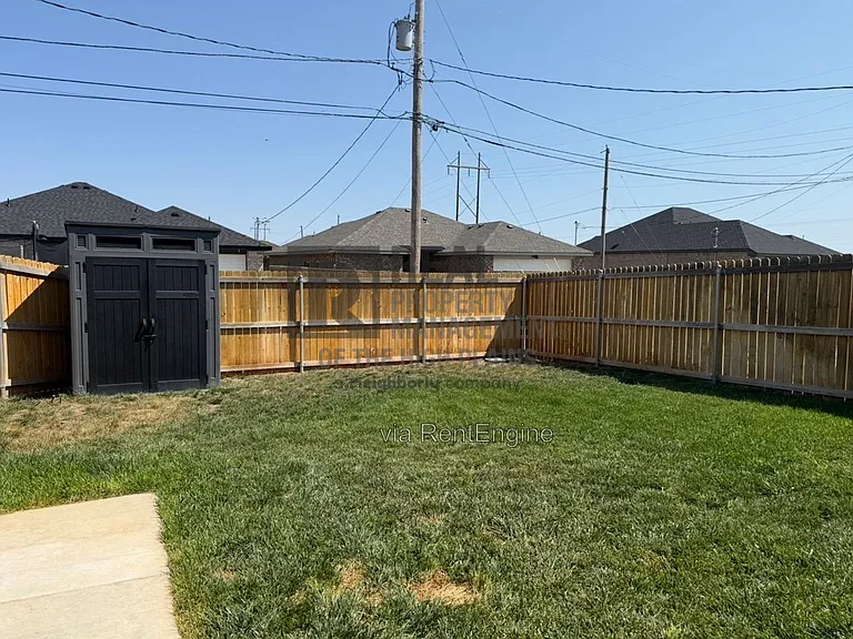 2109 Freedom Dr — Photo 17