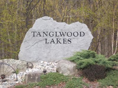 305 Eastwood Dr, Greentown, PA, 18426