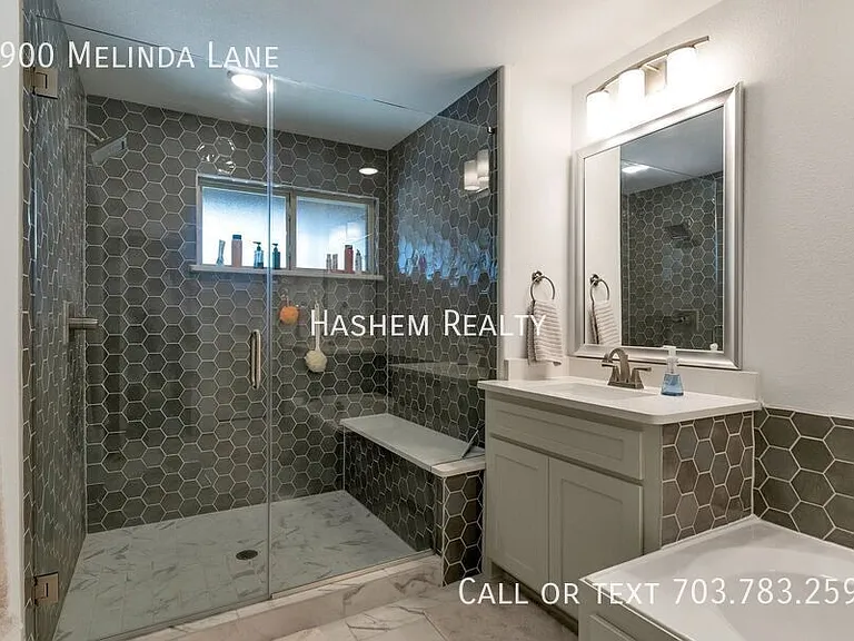 1900 Melinda Ln — Photo 14
