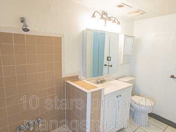 5th image of 3302 Bainbridge Dr