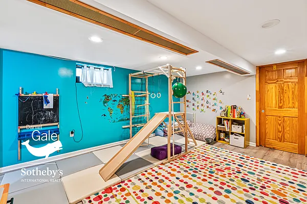 Sold by Daniel Gale Sotheby's International Realty | media 24