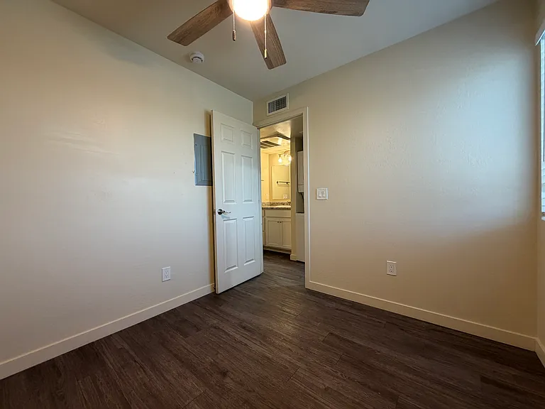 1859 E Broadway Rd #14 — Photo 6