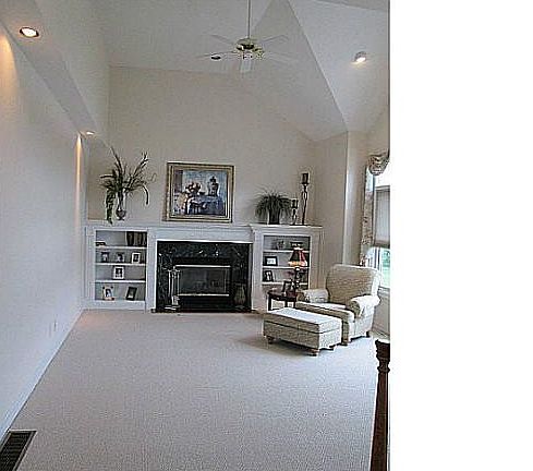 4th image of 105 Norwood Ln