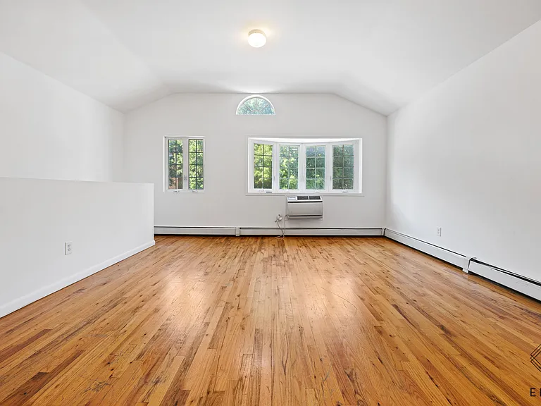 968 Myrtle Ave #3D — Photo 2