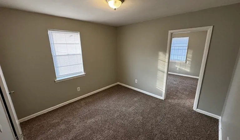 832 Whitford Pl — Photo 4