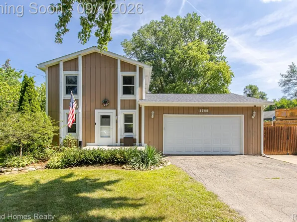 3068 Seebaldt Ave, Waterford, MI 48329