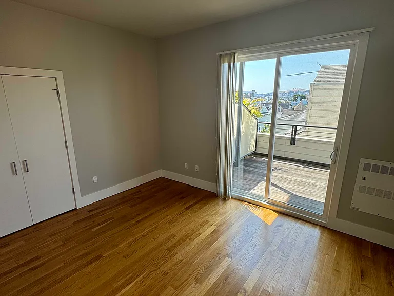 493 Haight St #208 — Photo 4