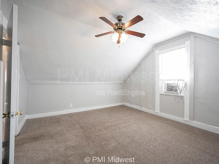 156 W Main St #C — Photo 21
