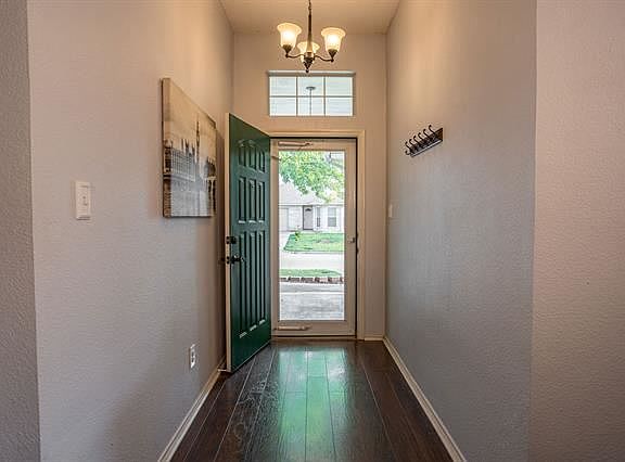 2nd image of 4220 Appleyard Dr