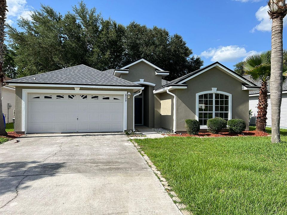 1st image of 829 Mackenzie Cir