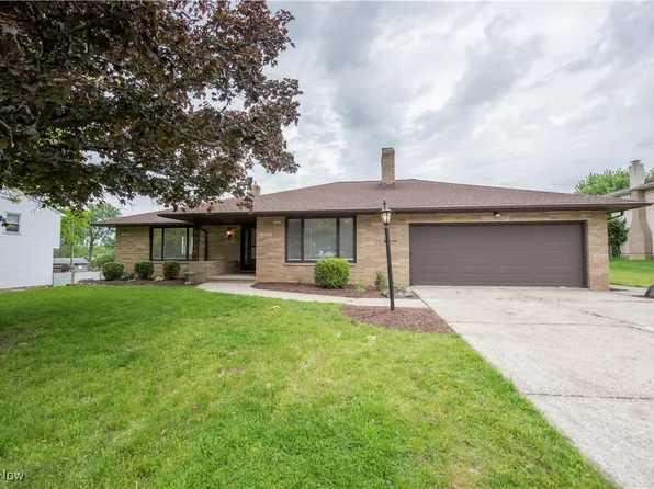 10015 Vista Dr, North Royalton, OH 44133