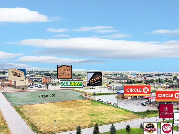 L4 B 3rd St SE #2, Watford City, ND 58854