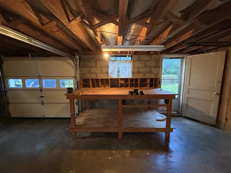 powered work bench