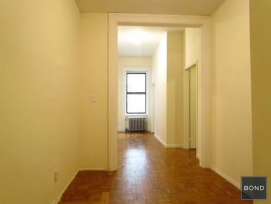 Rented by Bond New York | media 23