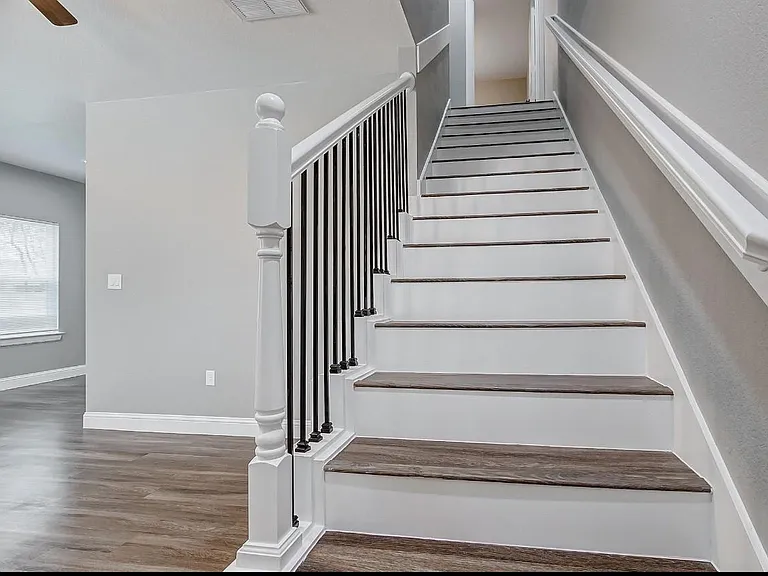 2402 Spence St #A — Photo 6