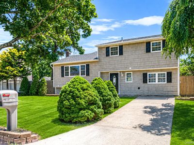 18 Lark Drive, Centereach, NY, 11720