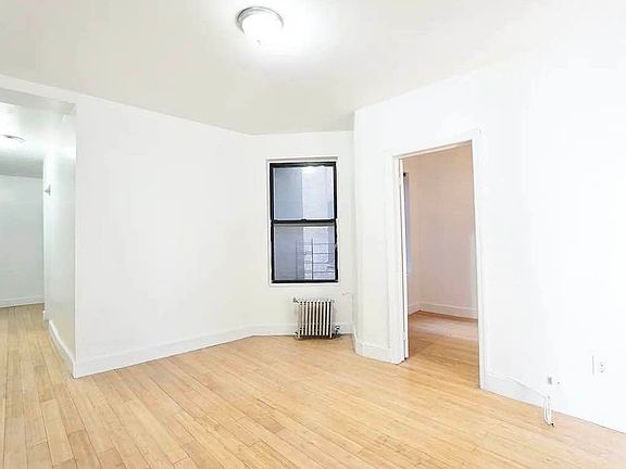 4th image of 26 Saint Nicholas Pl APT 2B
