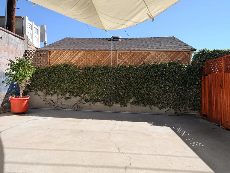 932 Tufts Ave — Photo 7