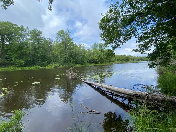 2404 W Cabin Dr, Paradise, MI 49768