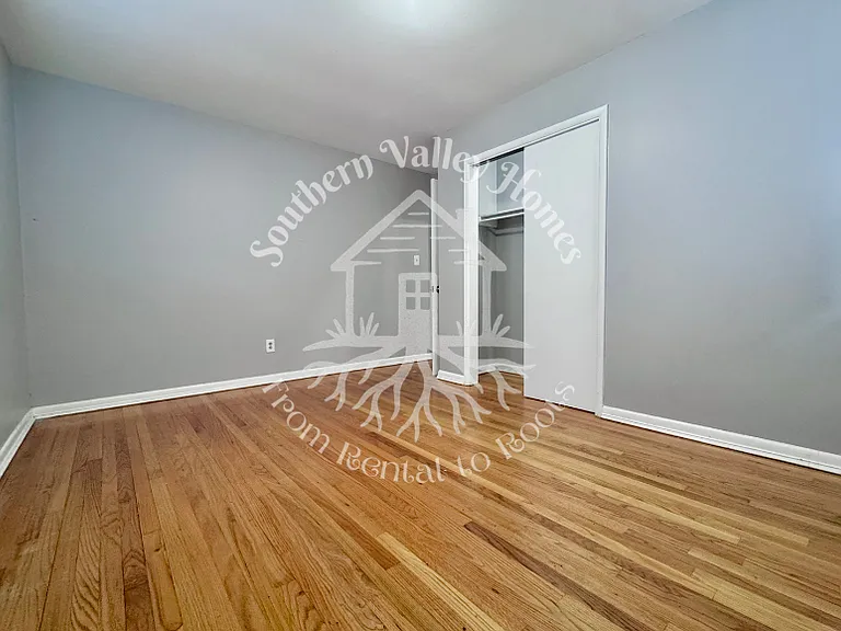 305 Sparta St — Photo 12
