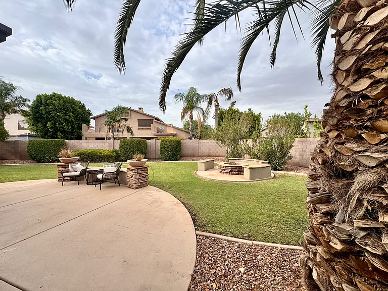 3138 E La Costa Pl — Photo 3