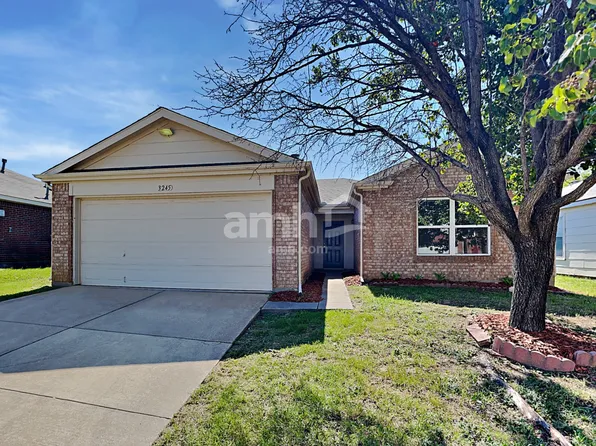 3245 Bent Creek Dr, Denton, TX 76210